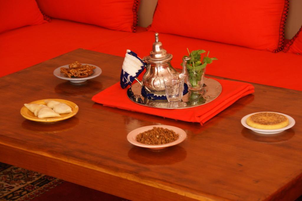 Riad Azenzer Marrakesh Bagian luar foto